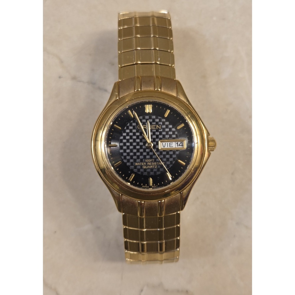Men's Gold Tone Gruen Watch 100FT GU1155 Great Condition New Battery
